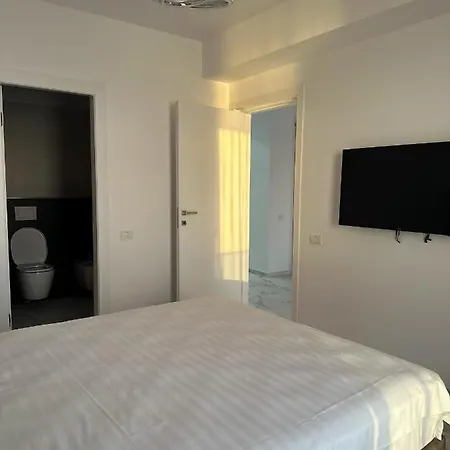 Senior Apartment- 3 Room- Luxury * Mamaia